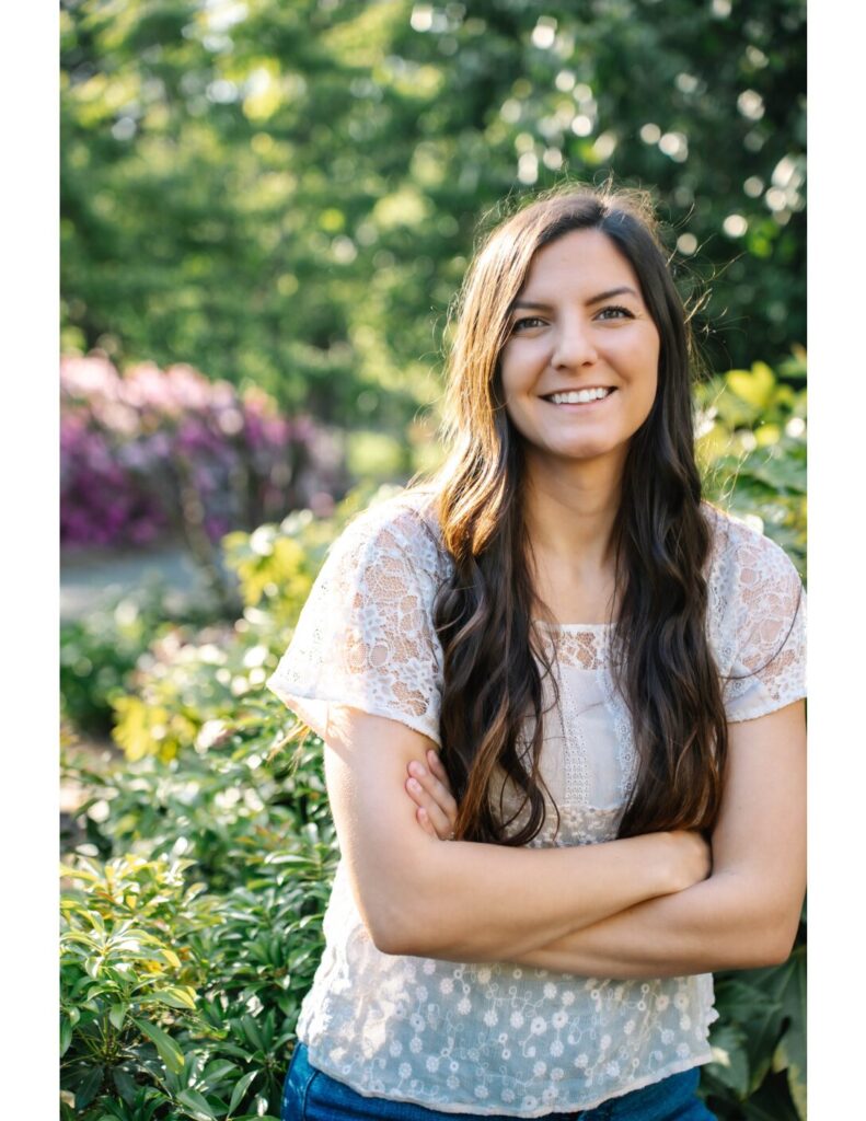 Ari Barnaba, Intern