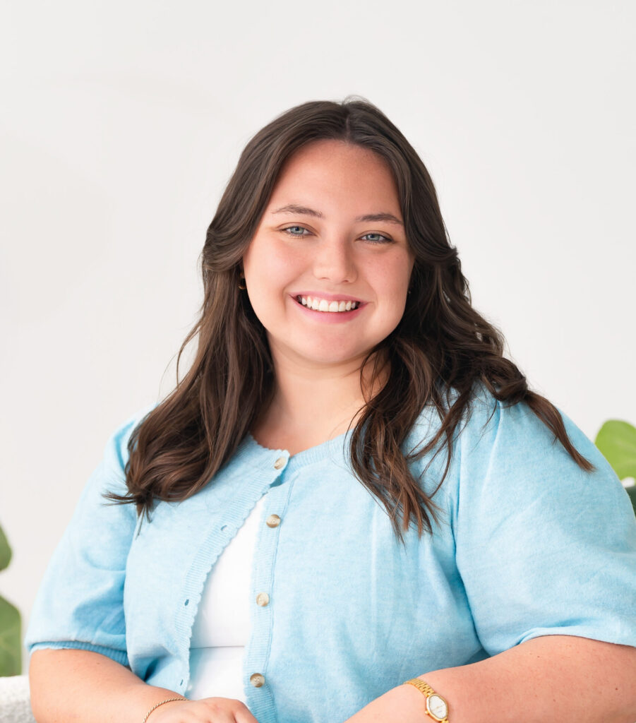 Olivia Jones,  LCSWA